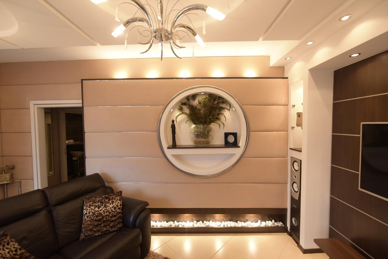H & V Residence - Bungalow Apartment Arad Eksteriør billede