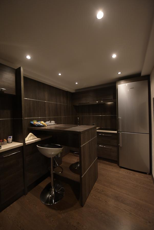 H & V Residence - Bungalow Apartment Arad Eksteriør billede
